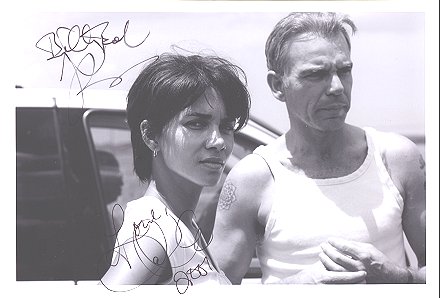 Halle Berry and Billy Bob Thornton in Monster's Ball